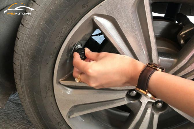 Cảm biến áp suất lốp - Phụ kiện đồ chơi xe Volkswagen Arteon 2025