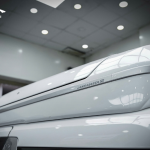 Cốp nóc phi thuyền cho Kia Carnival an toàn kép, ngăn cốp mở khi xe đang di chuyển