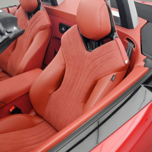 Mẫu bọc da ghế xe MG Cyberster màu đỏ đô đẹp nhất hiện nay