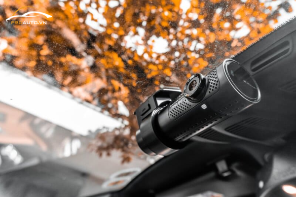 Ống kính camera hành trình Blackvue DR770X-2CH hàng đầu
