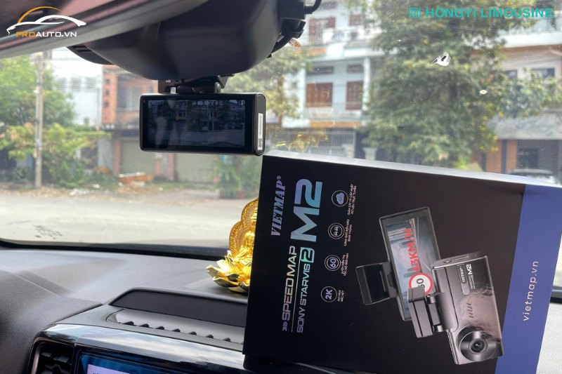 Camera hành trình Vietmap M2 - Gói độ xe Kia Carnival