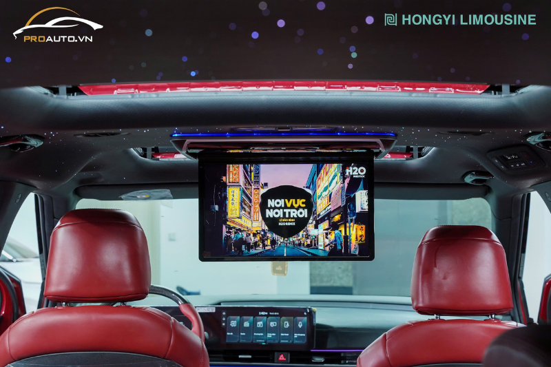 Màn hình giải trí tivi ốp trần 24 inch - Gói độ xe Kia Carnival