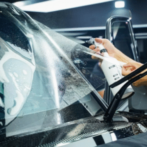 Quá trình dán phim cường lực kính lái SAP chi tiết