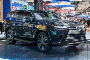 Hai phiên bản Lexus LX 700h Hybrid lựa chọn với mức giá cao cấp