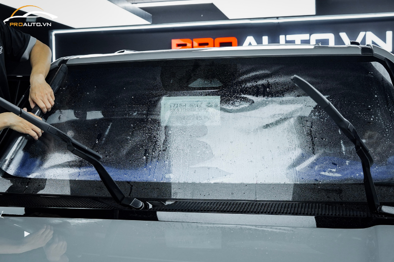 Khóa học dán phim cách nhiệt ô tô chuyên nghiệp tại trung tâm PROAUTO.VN