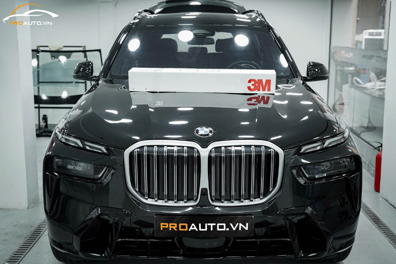 Chủ xe BMW X7 dán phim cách nhiệt 3M Crystalline thế hệ mới chính hãng