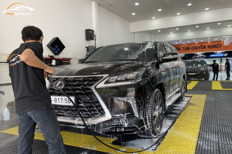 Điều gì khiến khách hàng ưu tiên rửa xe ô tô tại Quận 5?