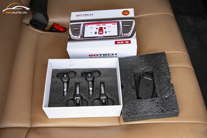  Lắp cảm biến áp suất lốp - Phụ kiện đồ chơi xe VinFast Limo Green