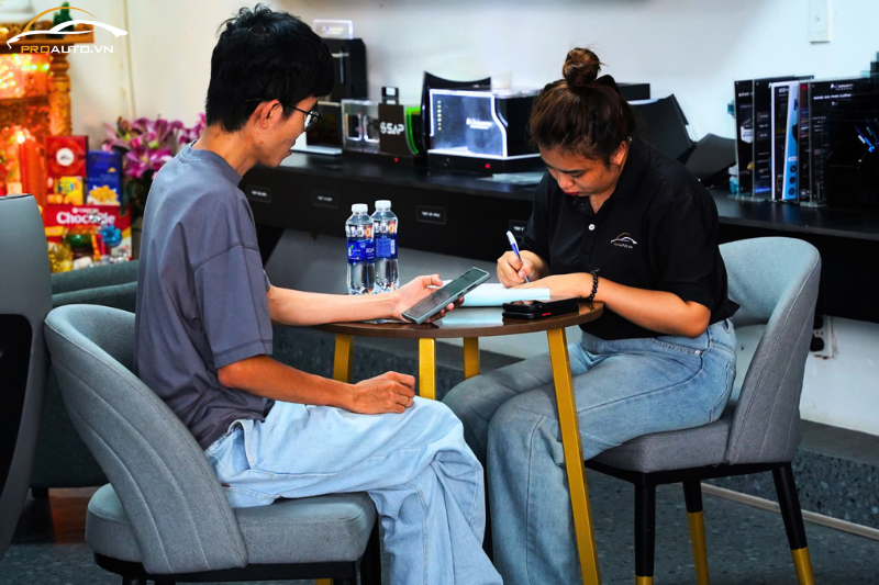 Rửa xe ô tô tại TPHCM được tư vấn tận tình, dịch vụ tận tâm