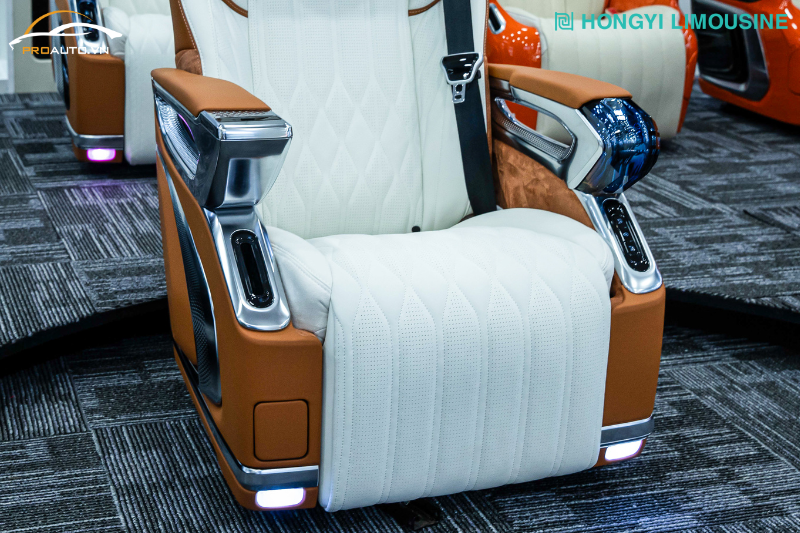  Điểm nhấn Limousine Crystal 6.0 Pro Max với hộc đựng ly ẩn