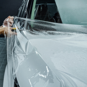 Đội ngũ kỹ thuật viên tại PROAUTO dán PPF Magnus Pro Zenix lành nghề