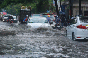 Cần làm gì khi xe ô tô chết máy và đang chờ cứu hộ?