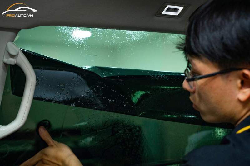 Nâng cấp limousine 16 chỗ với phim cách nhiệt Pro Cool