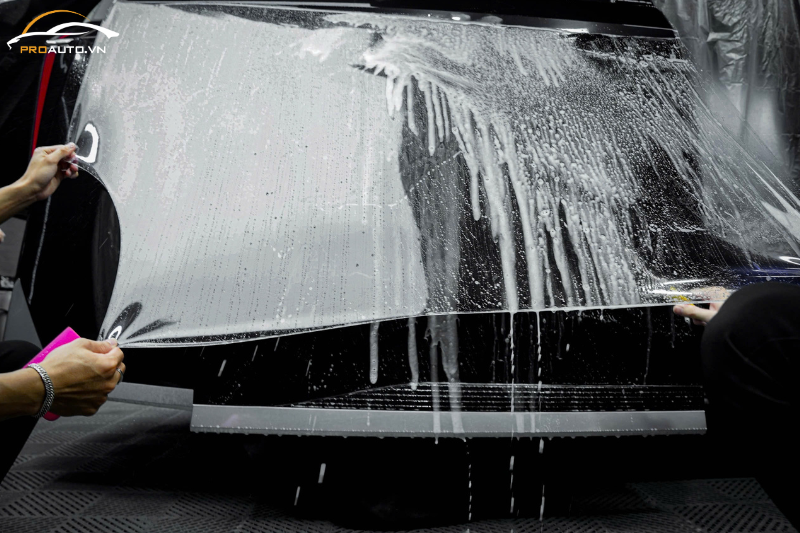 Nâng cấp limousine 16 chỗ với PPF bảo vệ sơn xe