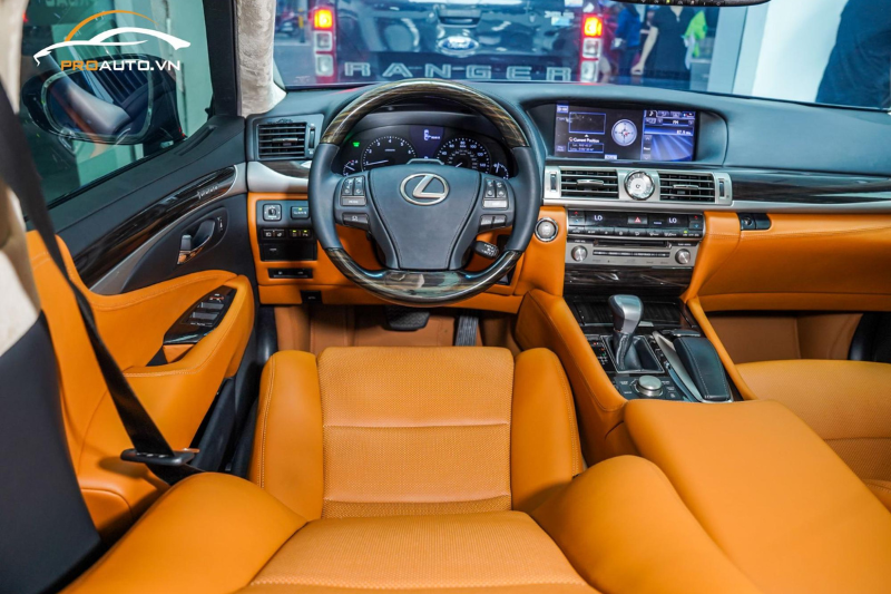 Sơn đổi màu nội thất ô tô là gì?