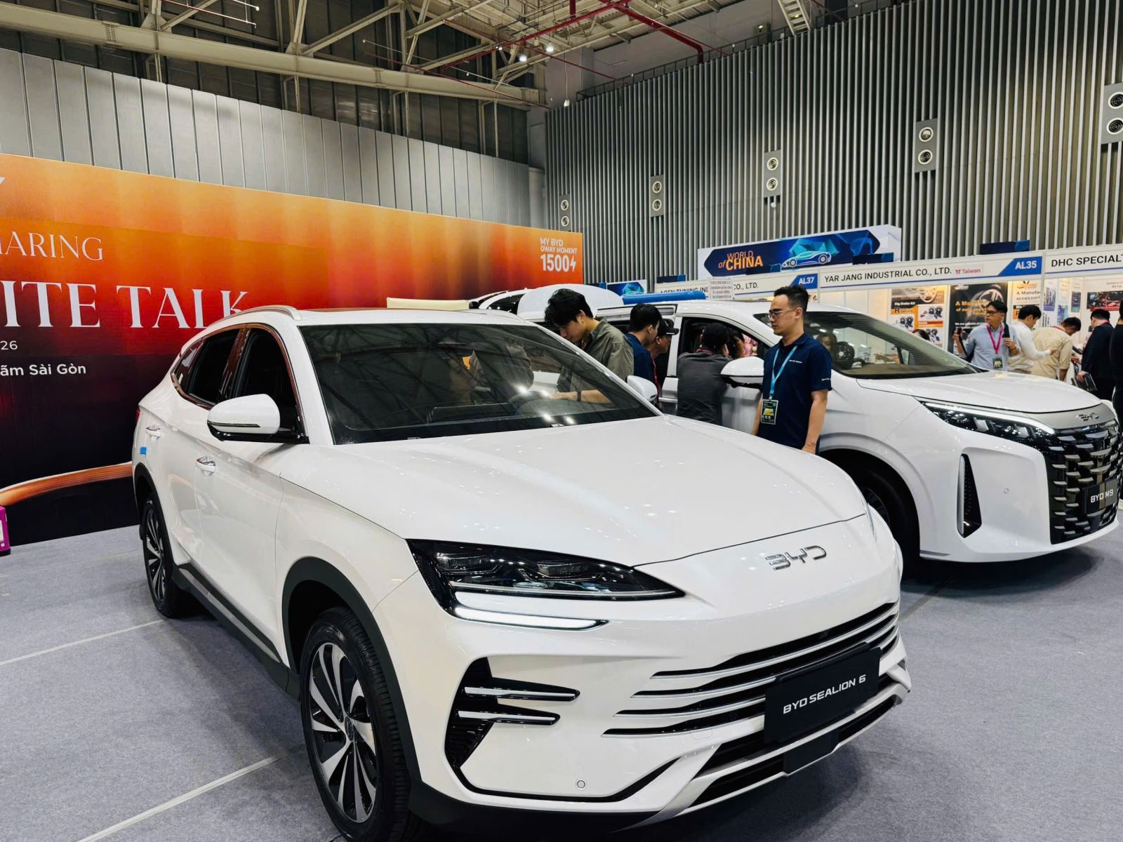 Ngành ô tô Việt Nam tăng tốc chuyển đổi xanh