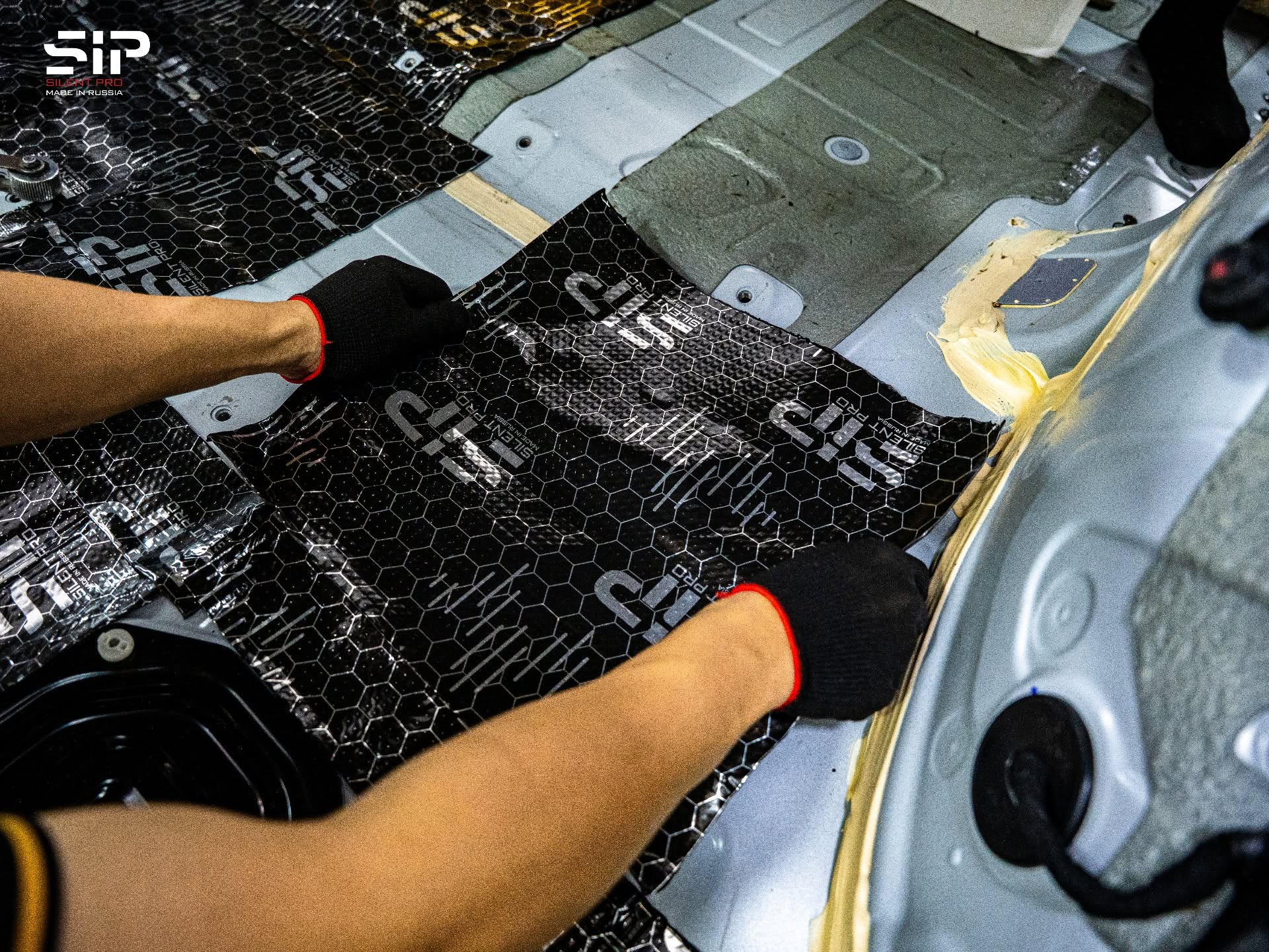 Từ các tác nhân khác